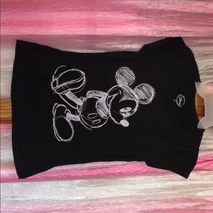 Black Mickey Mouse drawing shirt